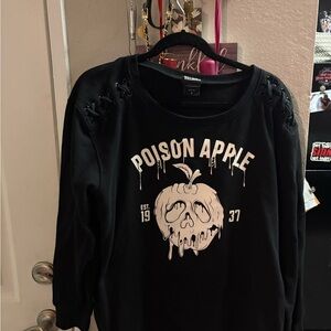 Villains Black Top sweatshirt